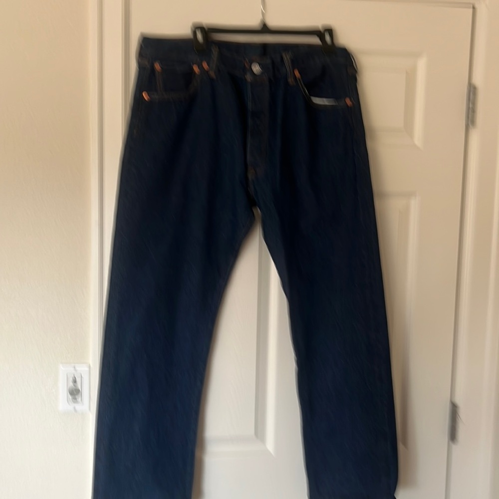 Levi Strauss jeans for men . Size W38 L32. Color blue . NWT
